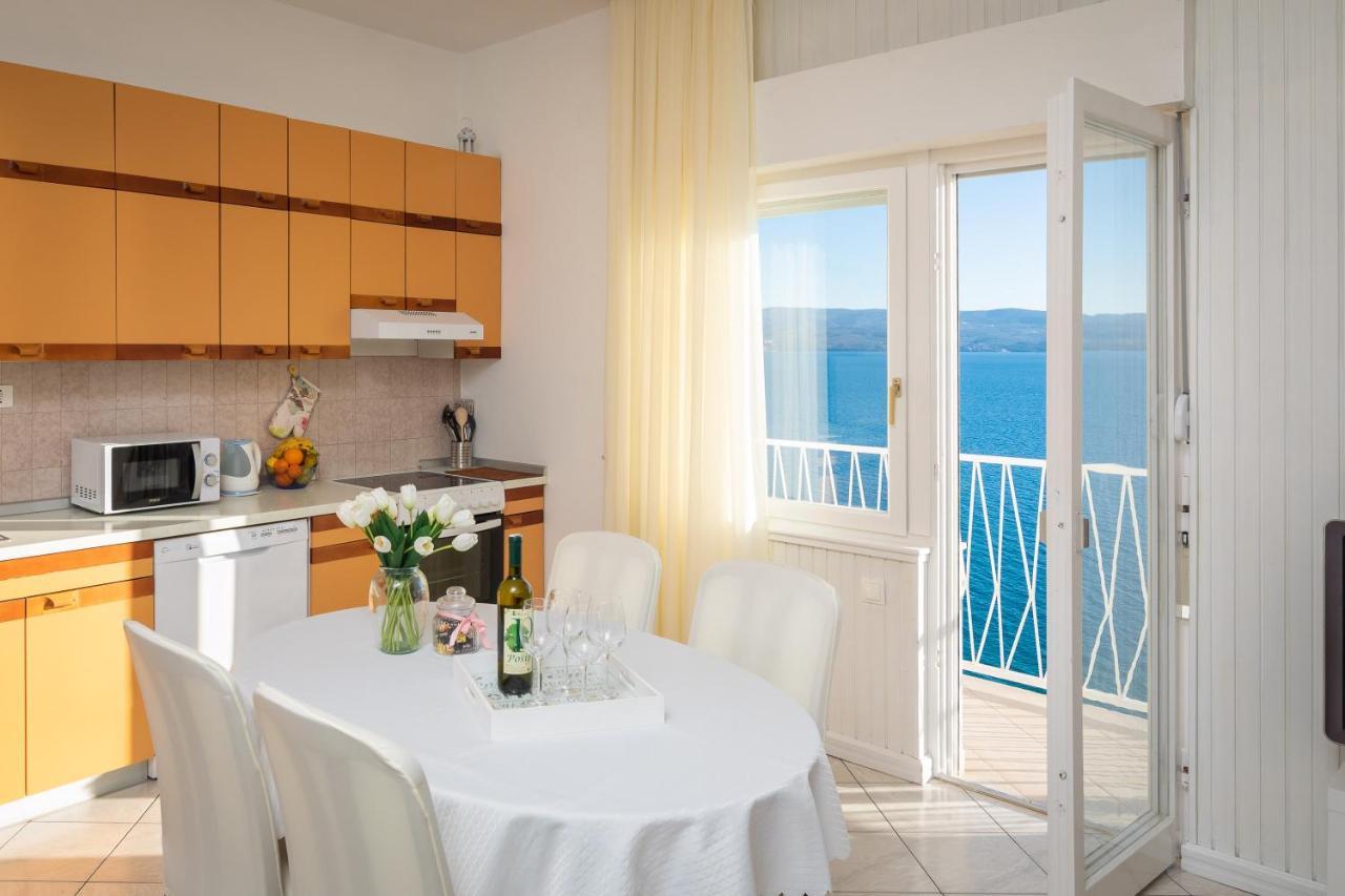 Deja Blue Apartment Jesenice (Split-Dalmatia) Exterior foto
