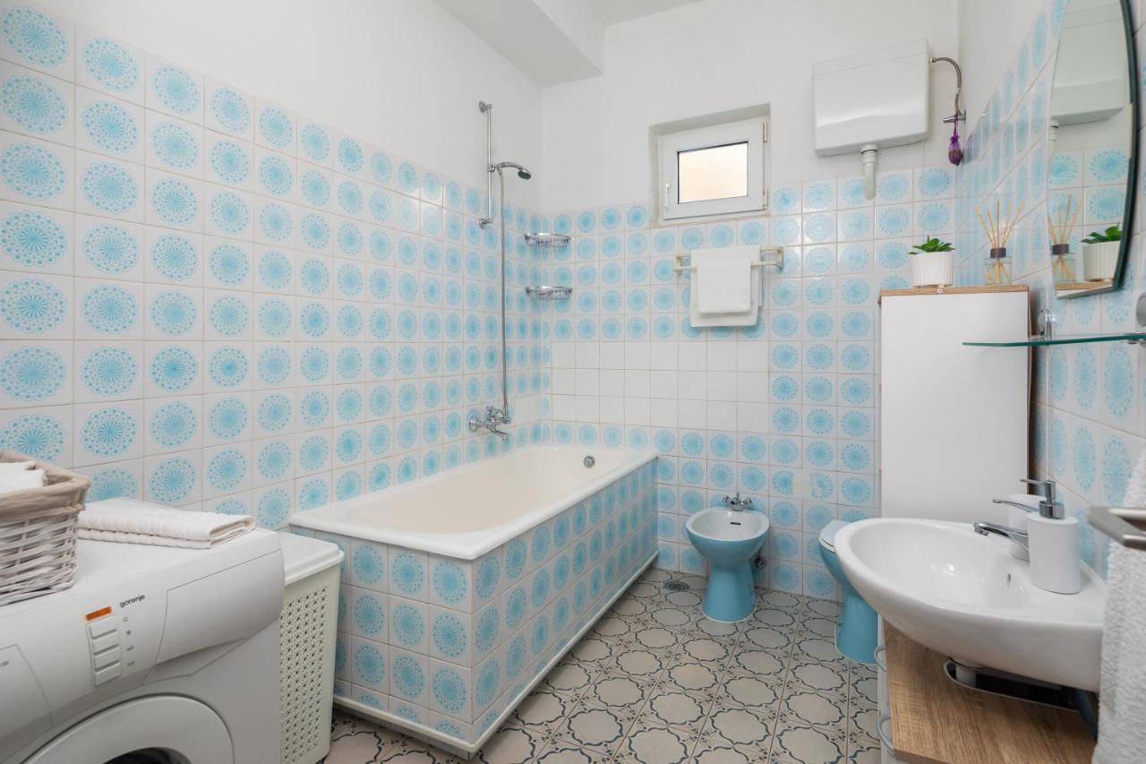 Deja Blue Apartment Jesenice (Split-Dalmatia) Exterior foto