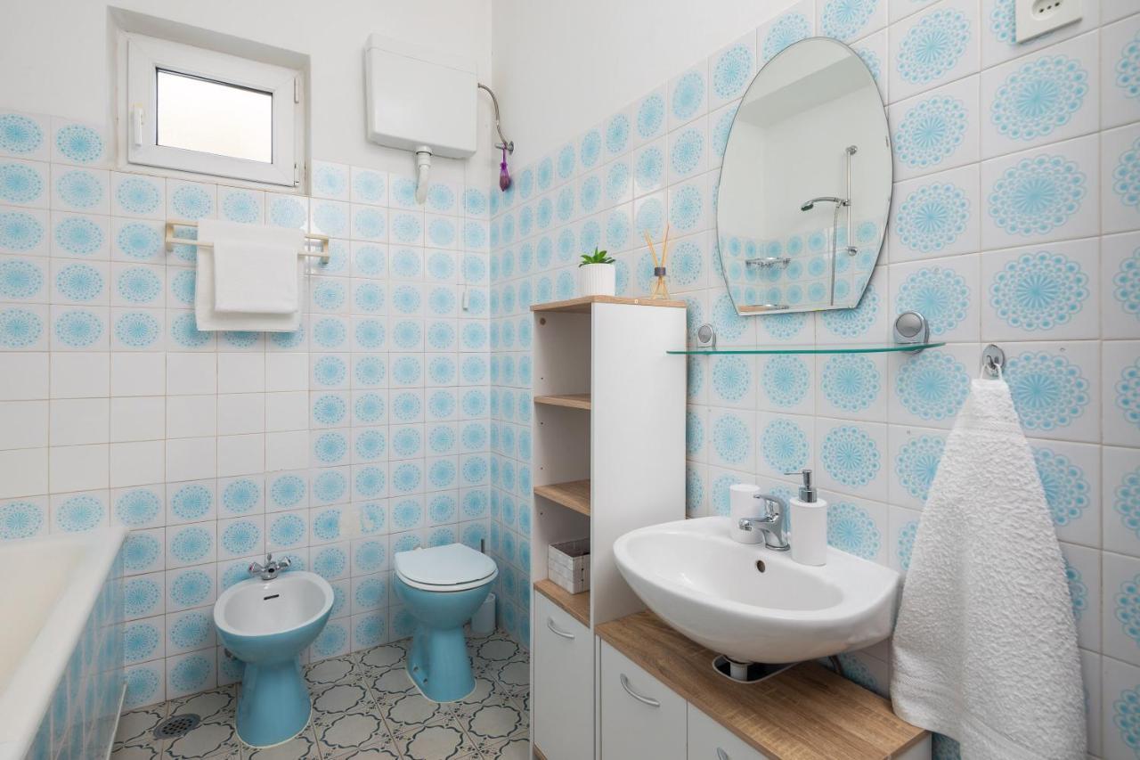Deja Blue Apartment Jesenice (Split-Dalmatia) Exterior foto